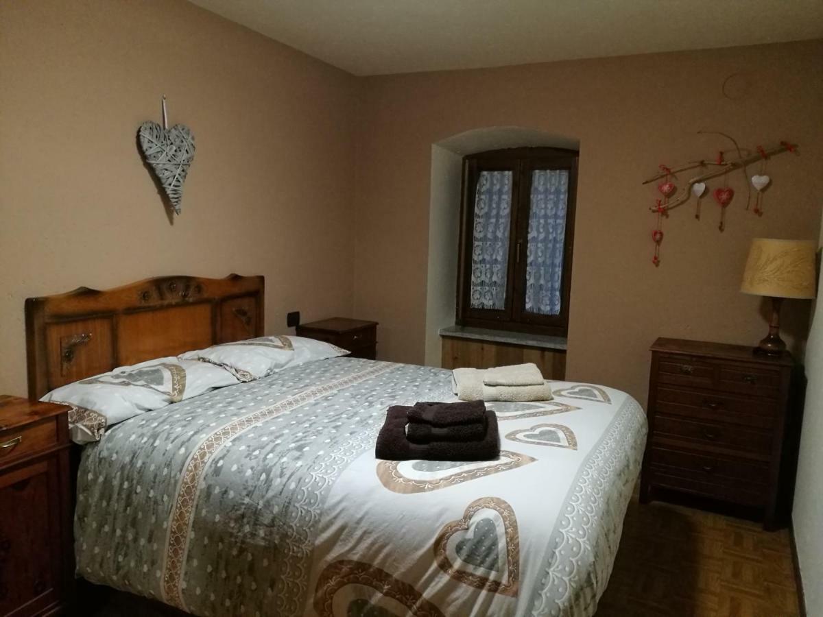 Casa vacanza in centro a La Salle Esterno foto