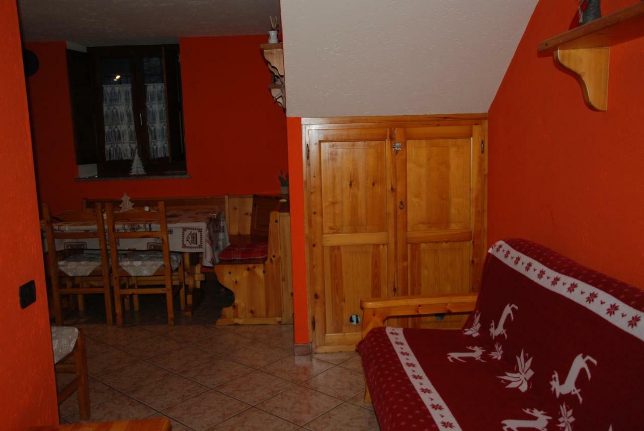 Casa vacanza in centro a La Salle Esterno foto