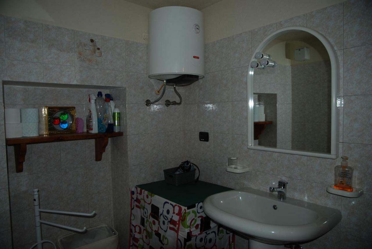 Casa vacanza in centro a La Salle Esterno foto